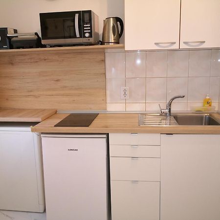 City Center Garden Apartments 시베니크 객실 사진