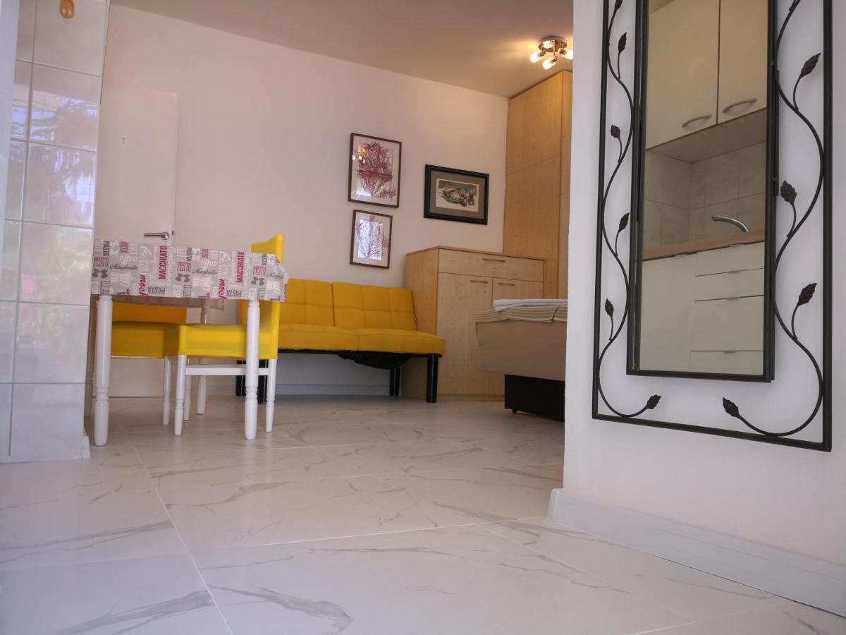 City Center Garden Apartments 시베니크 외부 사진
