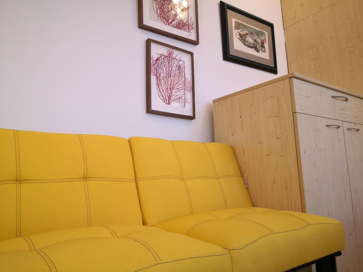City Center Garden Apartments 시베니크 외부 사진