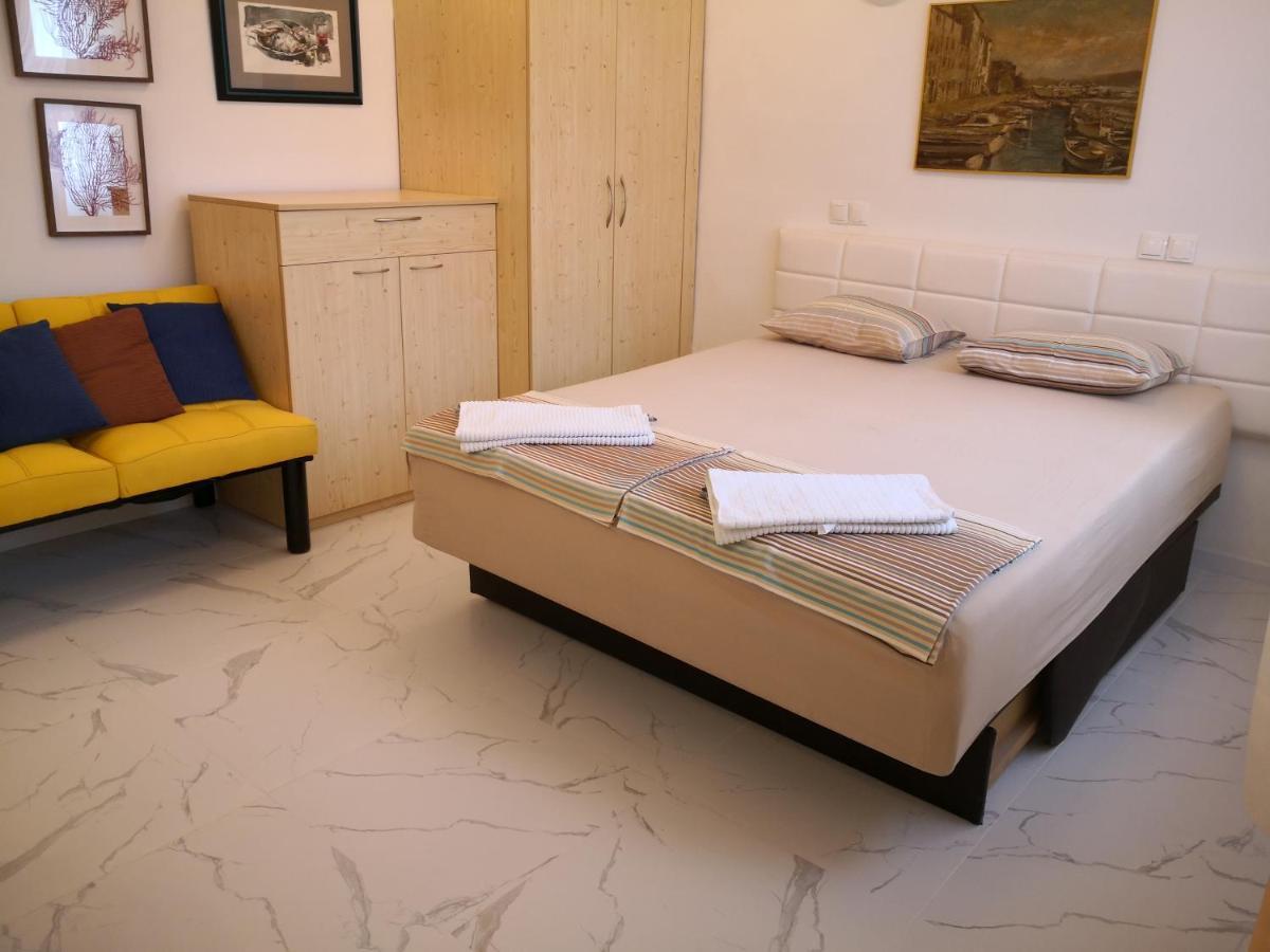 City Center Garden Apartments 시베니크 외부 사진