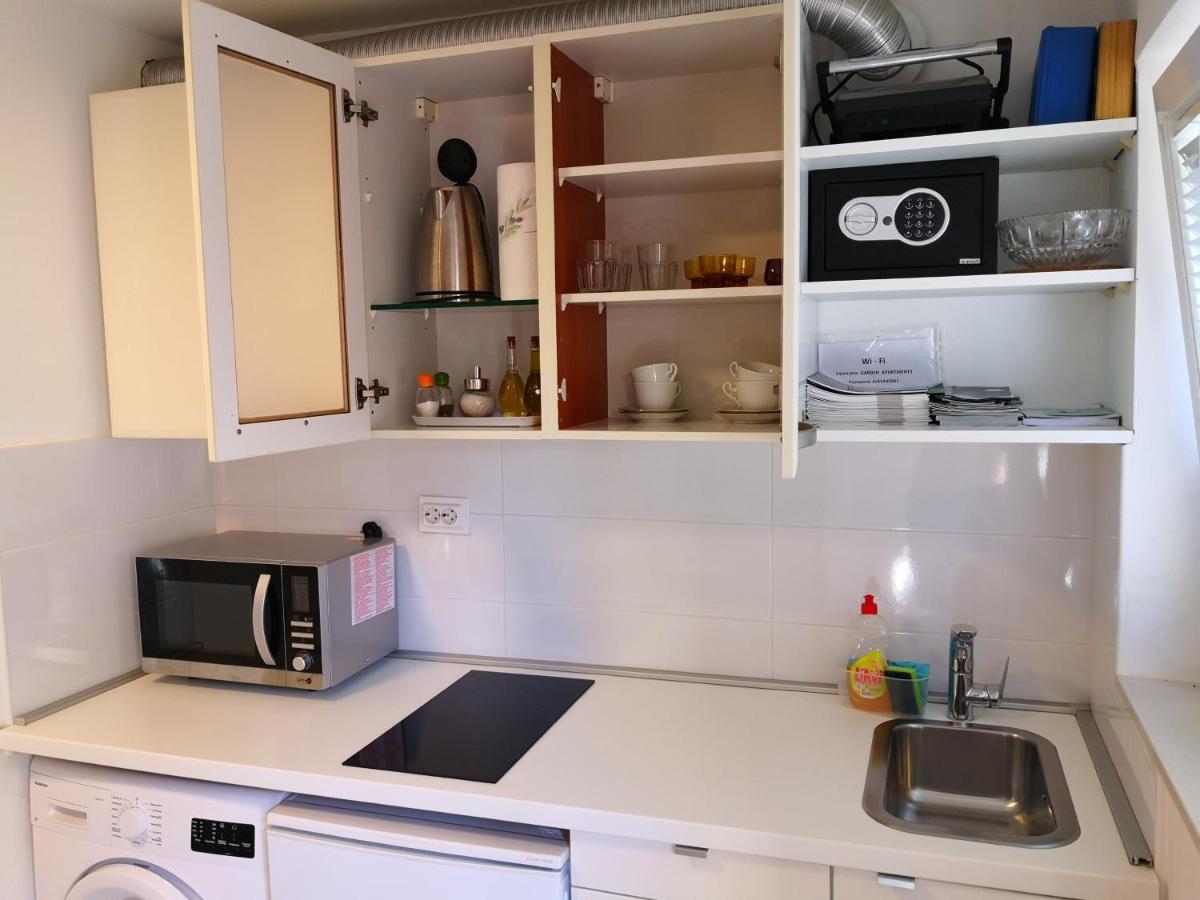 City Center Garden Apartments 시베니크 외부 사진
