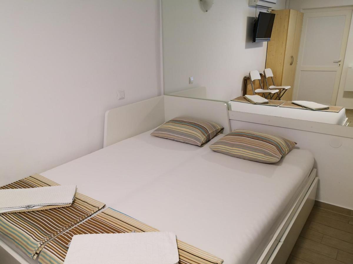 City Center Garden Apartments 시베니크 외부 사진