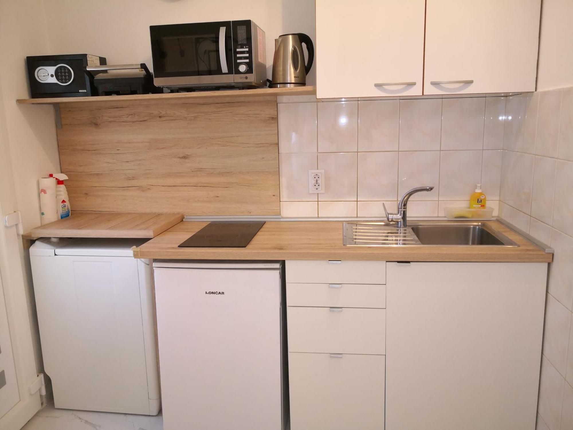 City Center Garden Apartments 시베니크 객실 사진