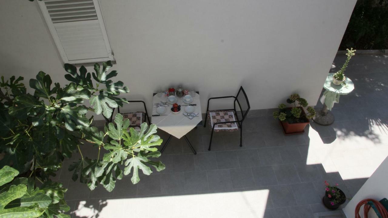 City Center Garden Apartments 시베니크 외부 사진
